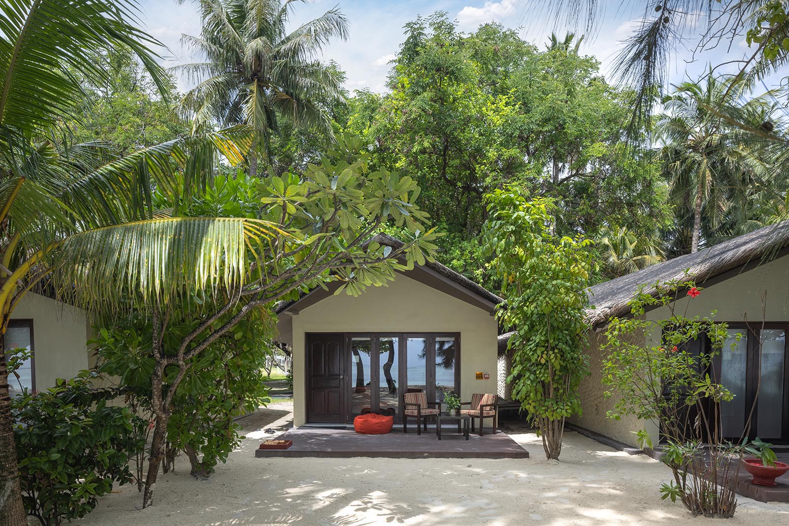 Deluxe Beach Villas at Adaaran Select Hudhuran Fushi - photo 1