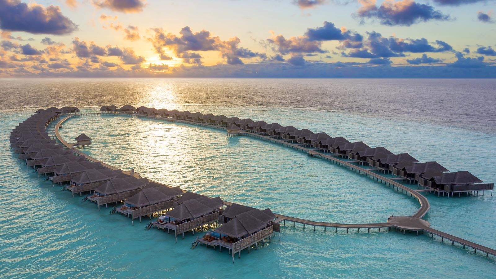 Anantara Kihavah Maldives gallery image 1