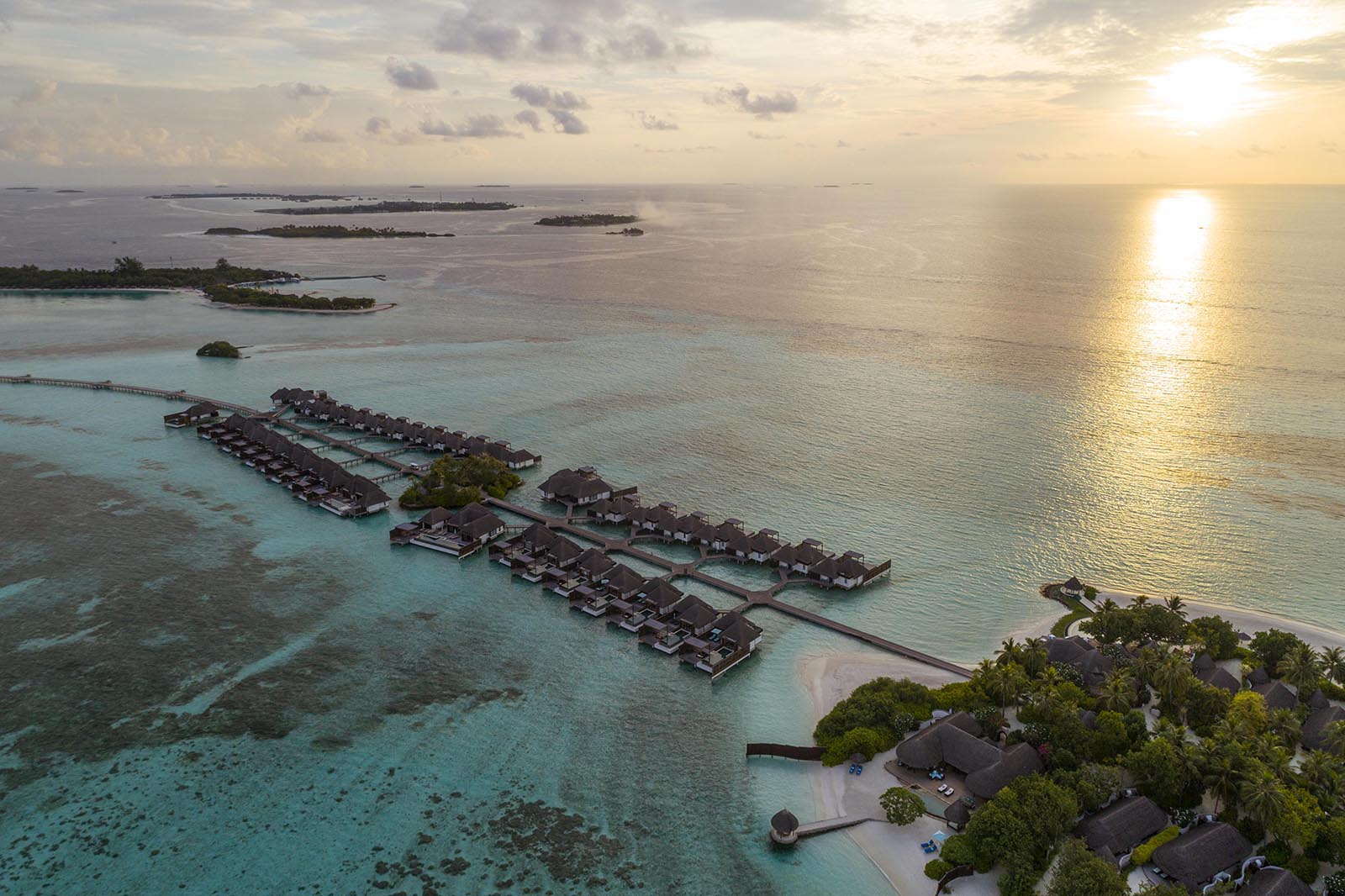 Four Seasons Resort Maldives at Kuda Huraa gallery image 1