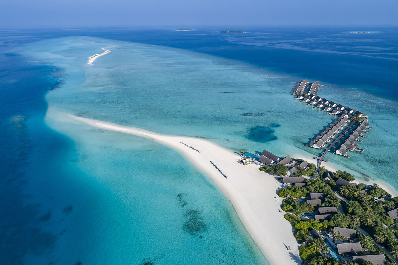 Four Seasons Resort Maldives at Landaa Giraavaru gallery image 1