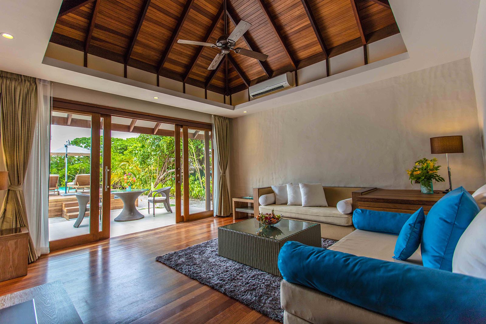 Deluxe Sunset Beach Villa With Pool at Hideaway Beach Resort & Spa - photo 1