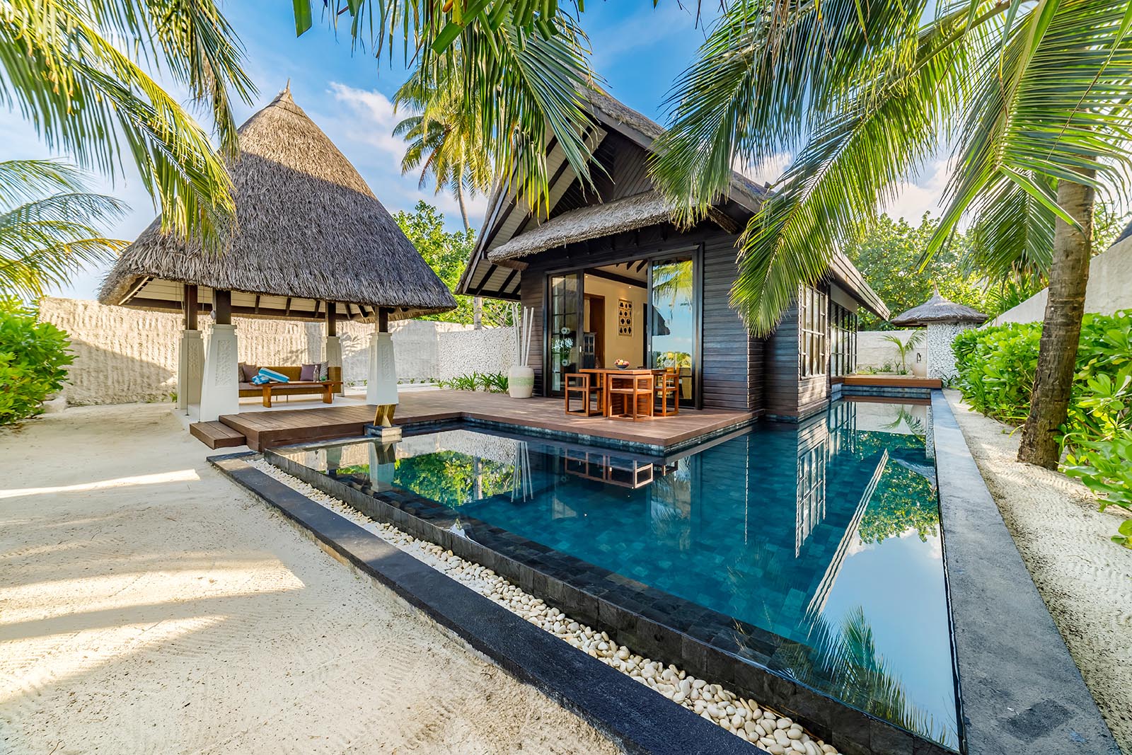 Earth Pool Villa Sunset at Ozen Reserve Bolifushi - photo 1